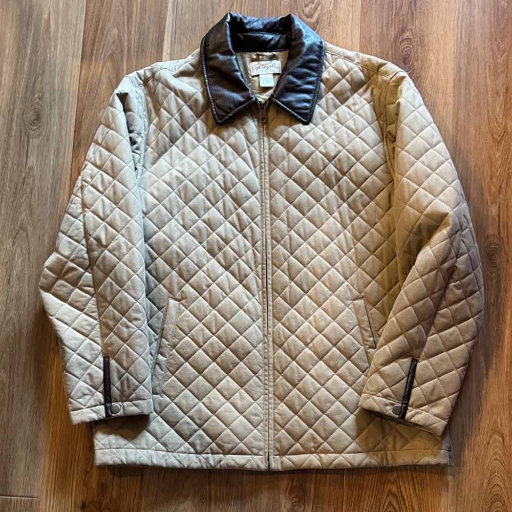 Spiegel Quilted Beige Jacket with Dark Collar